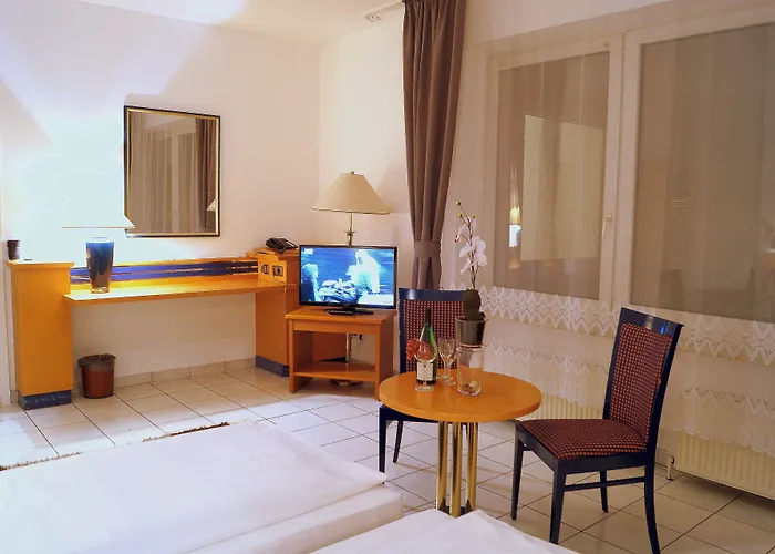 Hotel Rahlstedter Hof 2*