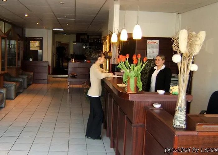 Rahlstedter Hof Hotel 2*