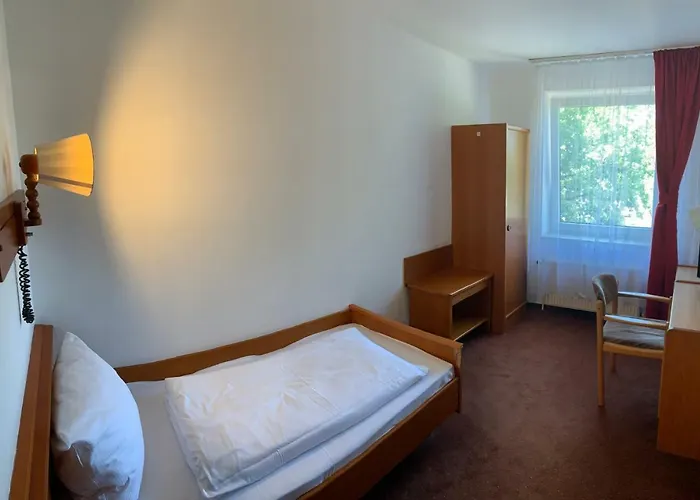 Hotel Rahlstedter Hof 2*