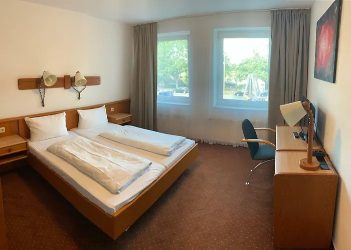 Rahlstedter Hof Hotel 2*